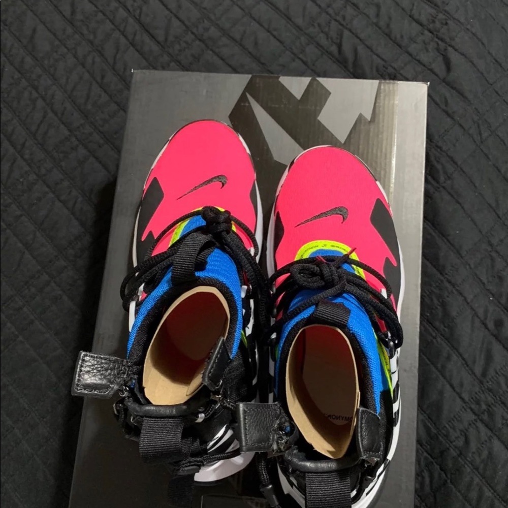 Nike X Acronym size 4 fits women size 5.5-6 SOLD!!